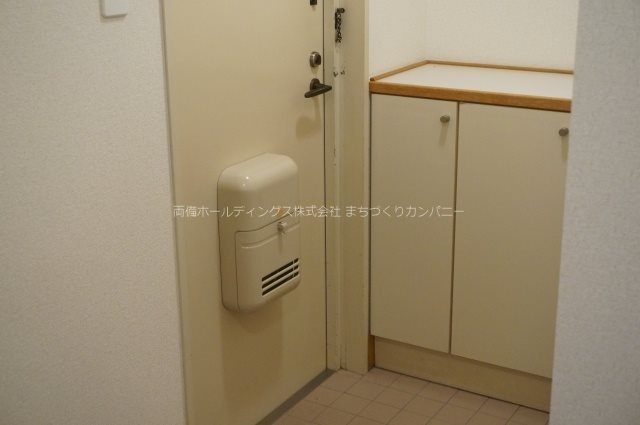 シティウエストコート 玄関